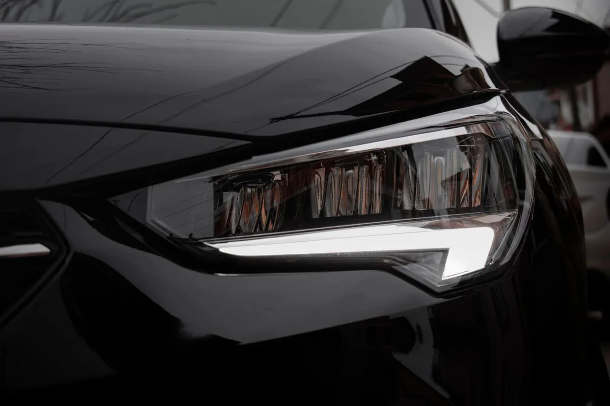 VW Passat B8 Sağ Far (LED)